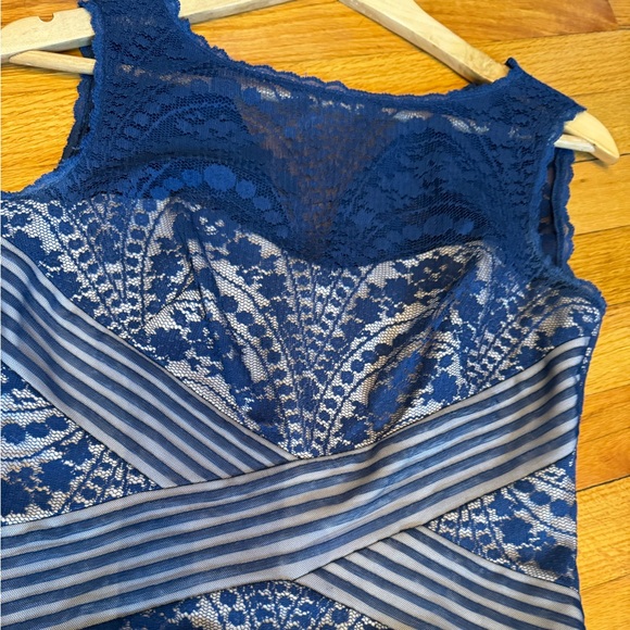 Navy Lace Shift Dress - Picture 2 of 5